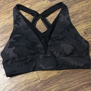 ZYIA luxe camp Black and Gray Cross-Back Sports Bra